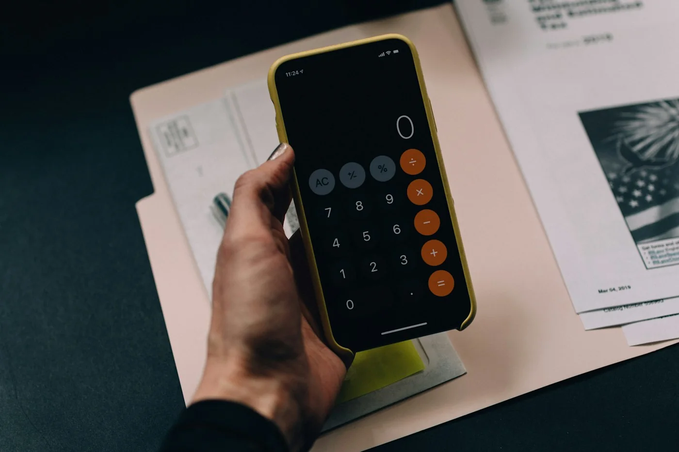 Checking payable amounts with a calculator